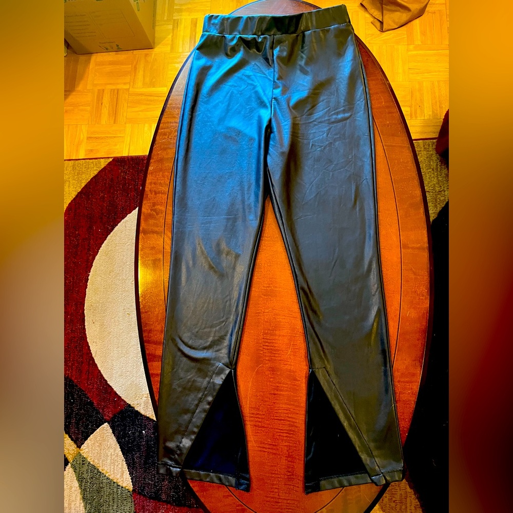 Anthropologie faux leather slit pants / leggings. Stretchy waist. Black. Size M - Picture 4 of 11